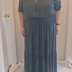 Elegant Teal Maxi Dress